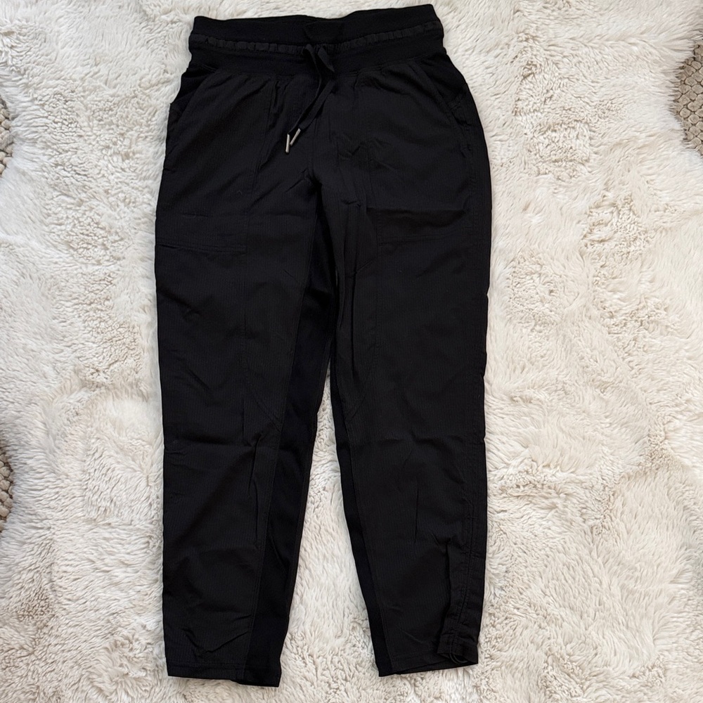 Lululemon Dance Studio Crop Size 2 Black